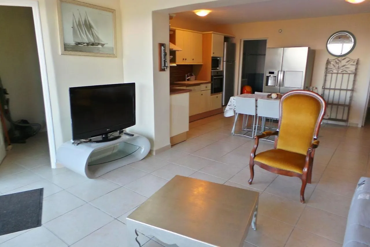 Maurin 3405 Villa Les Issambres 0*,  France